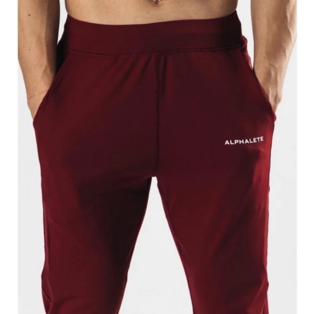 Alphalete Pro Elite Stretch Joggers with Pockets Burgandy Men's M